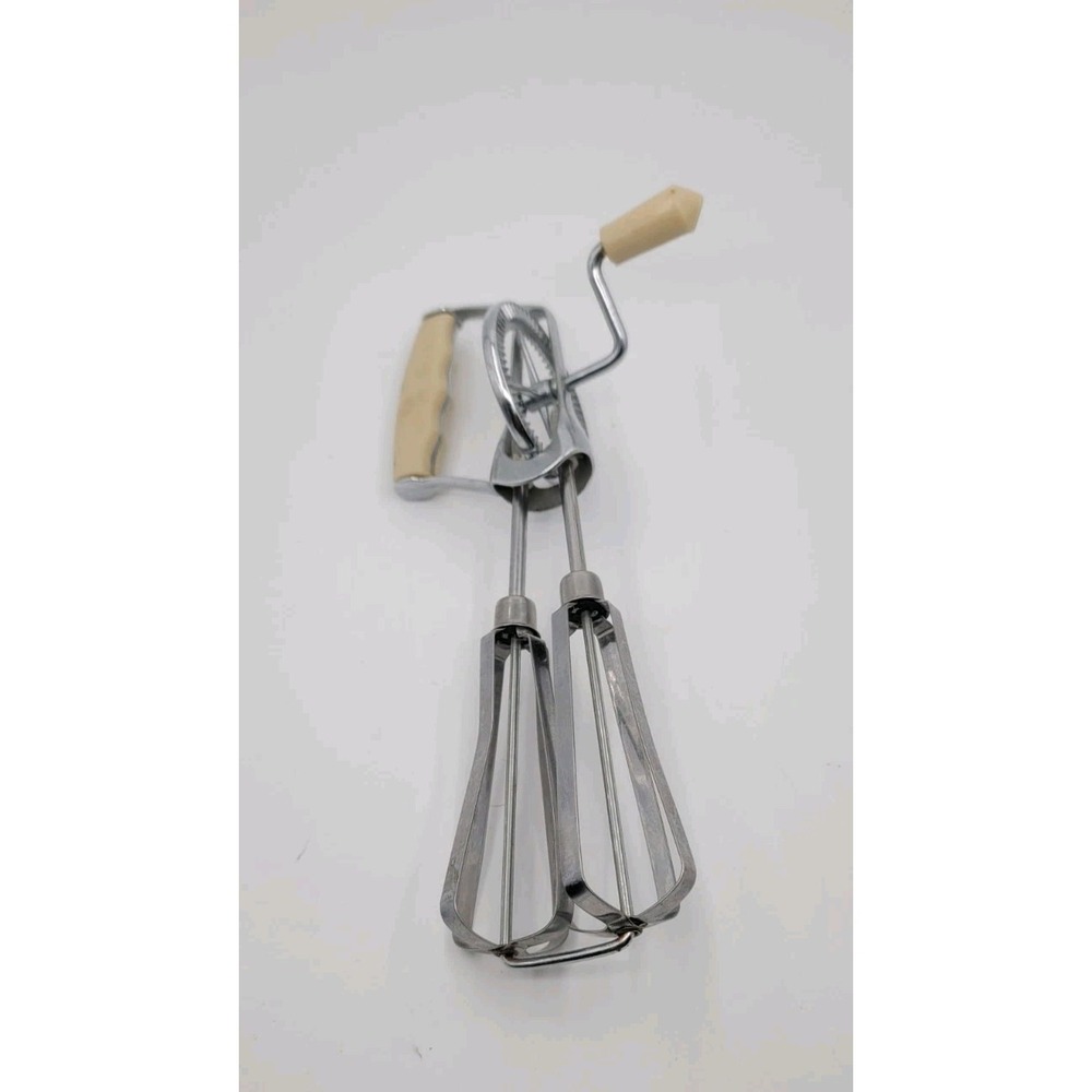 Vintage Hand Mixer Egg Beater BAKELITE Handle Good Cond.